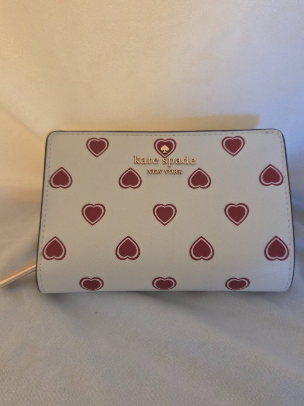 Kate Spade Cream Heart Print Wallet - Medium Zip Around -- Card Organizer